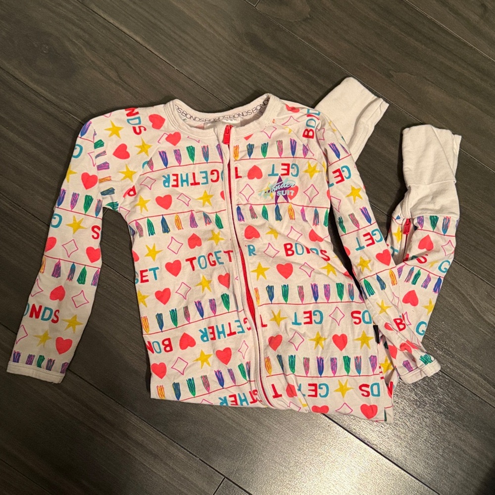 ✨3/$45✨Bonds Multicolor Graphic Kids Footie